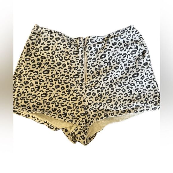 Altar’d State Leopard Shorts - Picture 1 of 6